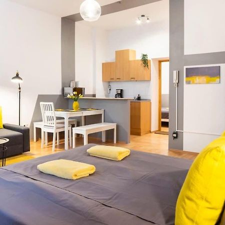 Cozy 2 Room Apartment Next To Hermannstrasse Berlin Dış mekan fotoğraf