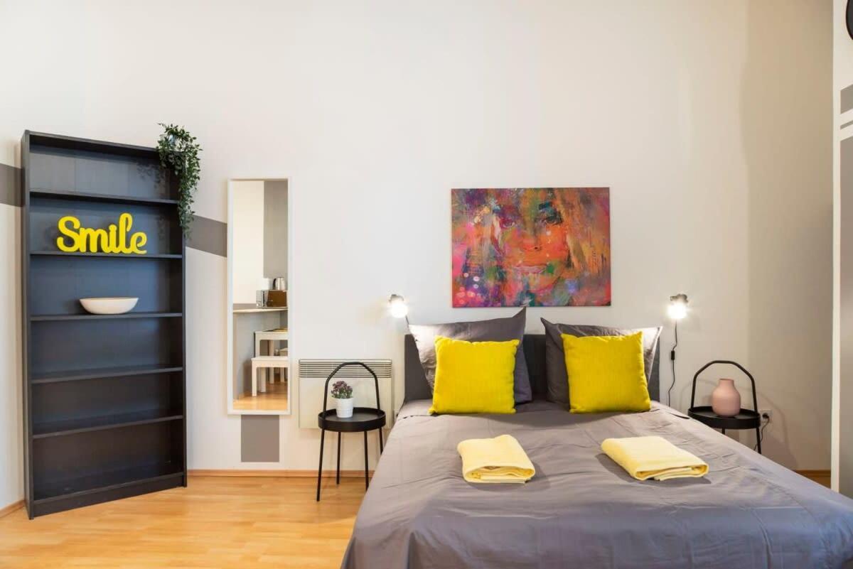 Cozy 2 Room Apartment Next To Hermannstrasse Berlin Dış mekan fotoğraf